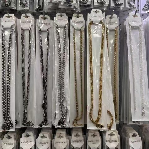 Multi Tone Stainless Steel Cuban Link Necklaces Dainty Hip Hop Daily Stackable Jewelry