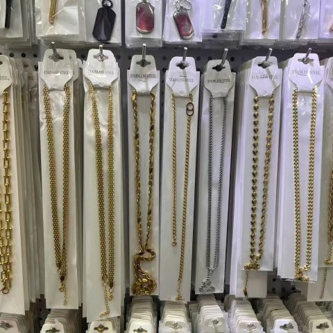 Classic Cuban Link Waterproof Stainless Steel Plain Necklace Chain