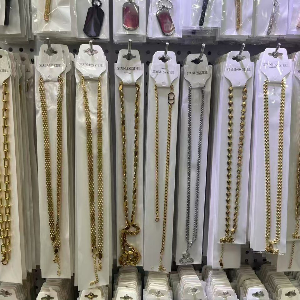 Classic Cuban Link Waterproof Stainless Steel Plain Necklace Chain