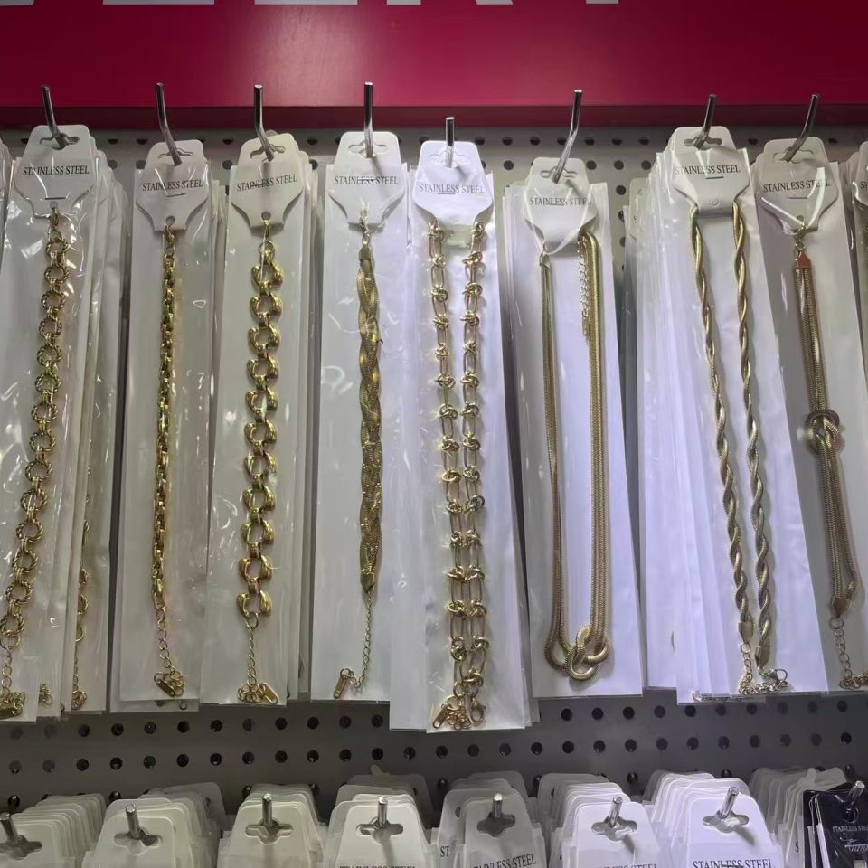 Trendy Stainless Steel Link Chain Bracelet, Classic Gold Everyday Wrist Accessory